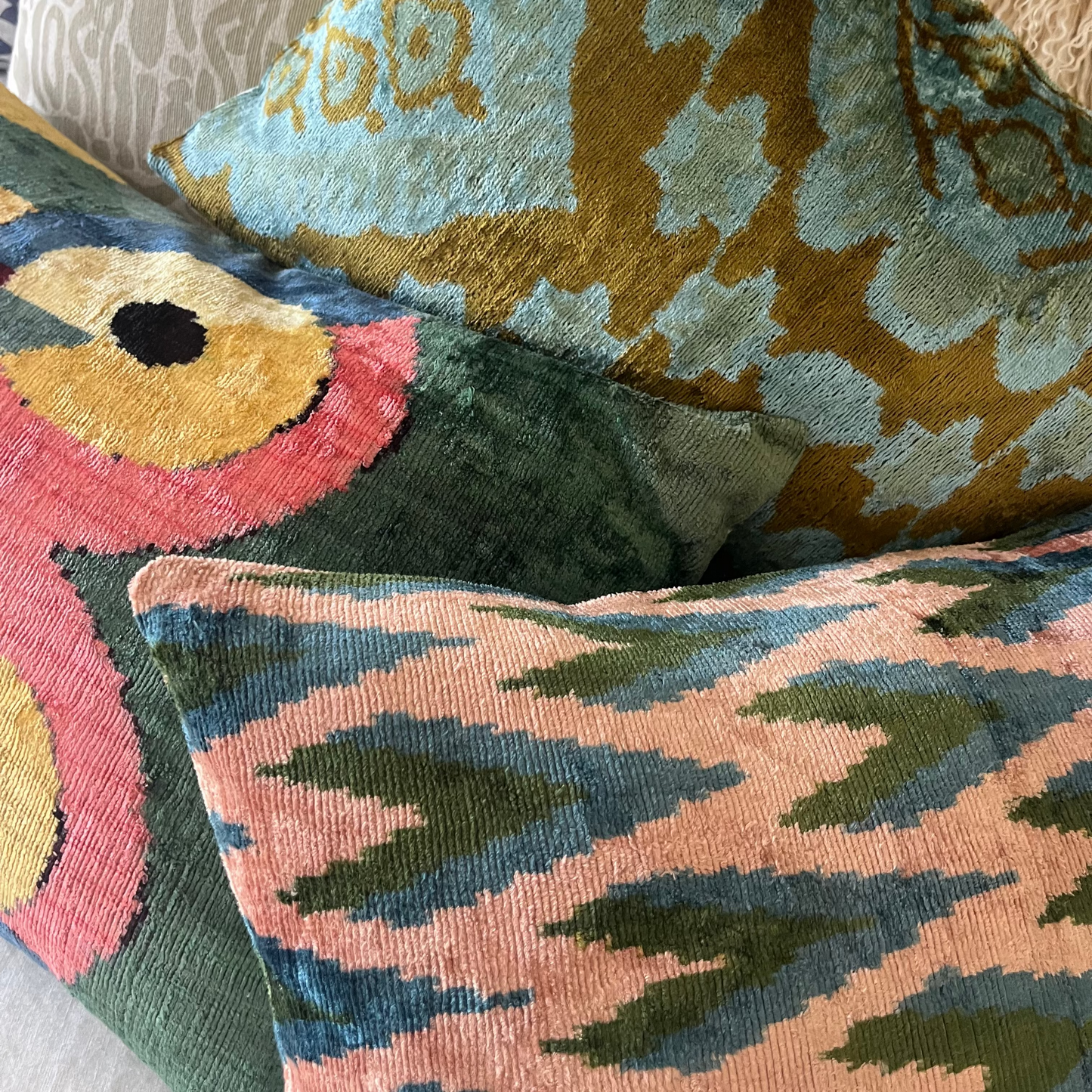 Mirage velvet cushion - Twilight