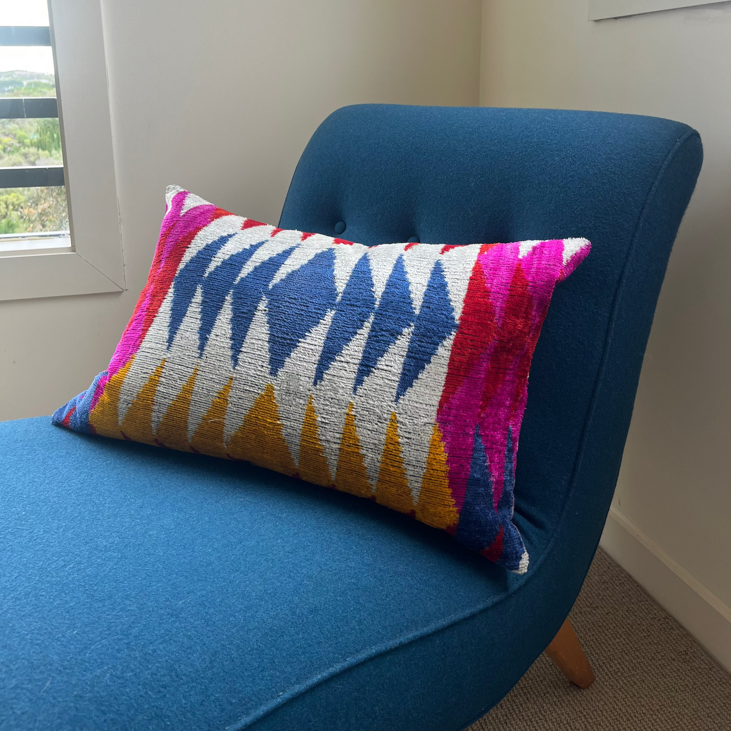 Mirage velvet cushion - Party in Brazil