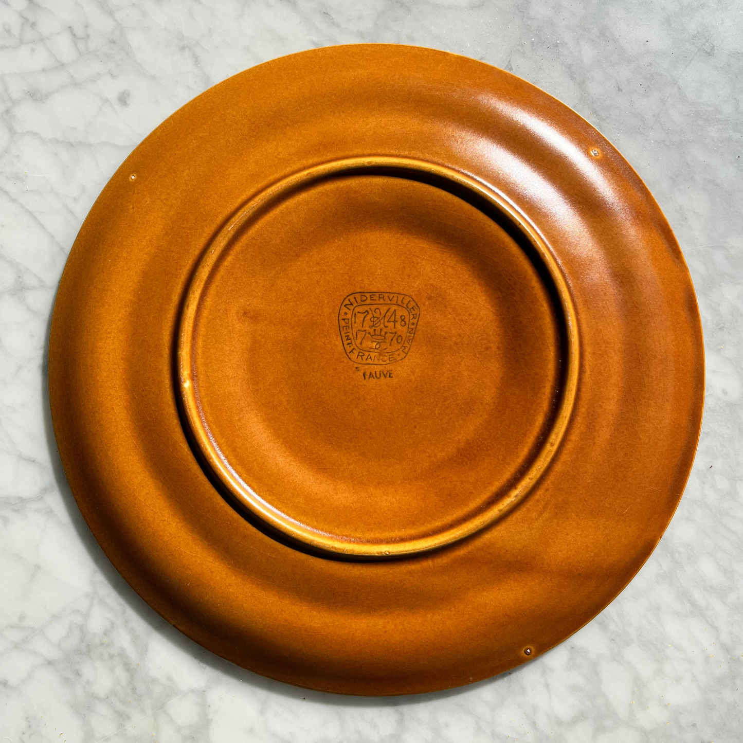 French vintage barbotine oyster plate in tan & white fleck